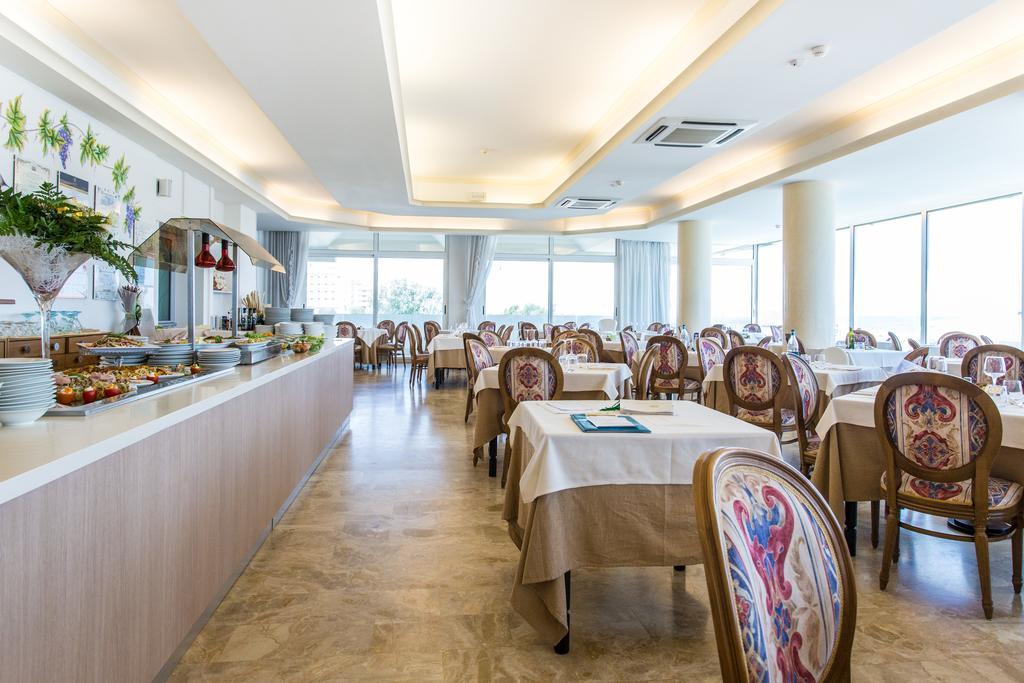 Hotel Benini Морской Милан Экстерьер фото